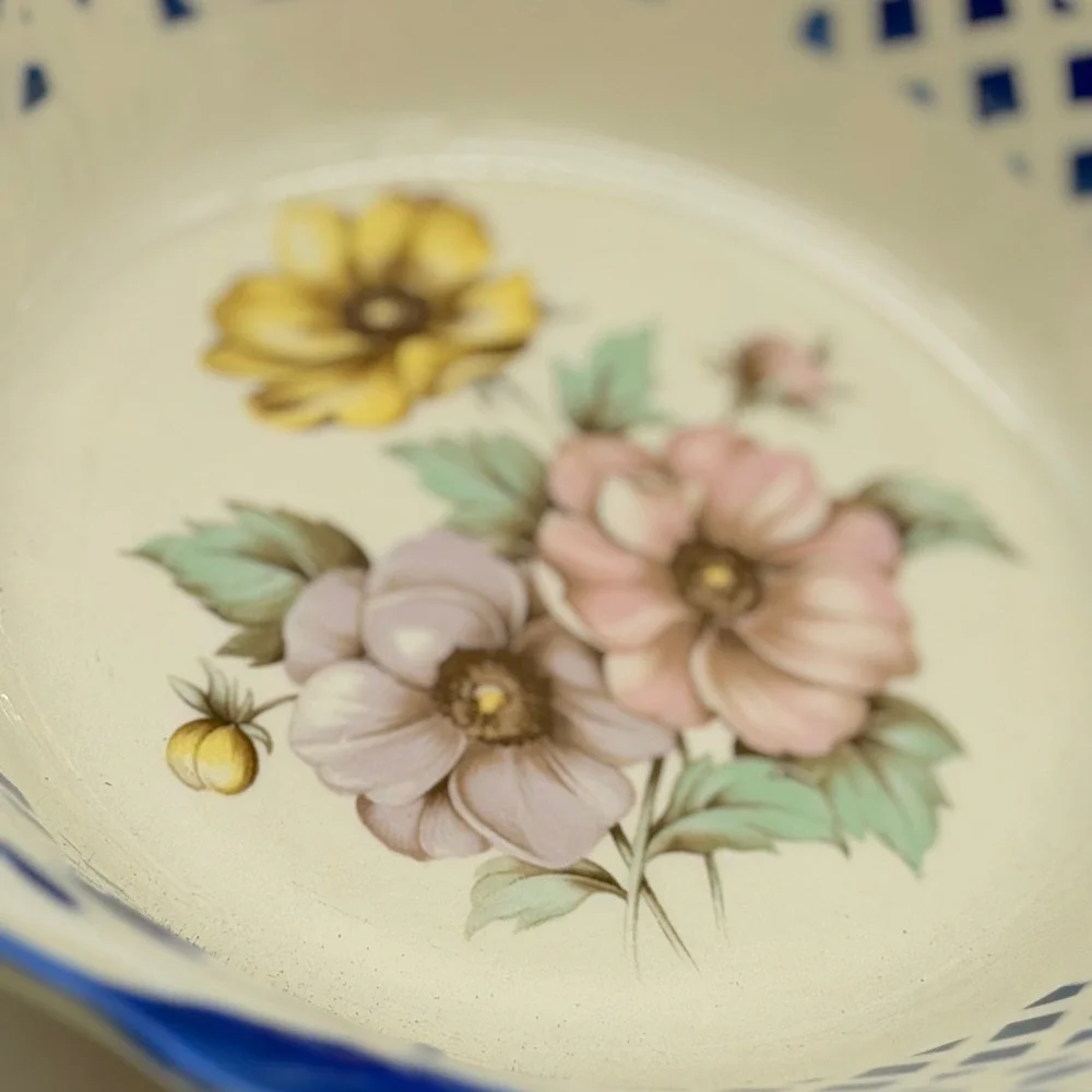 Homer Laughlin Virginia Rose Reticulated Lattice Floral Bowl Cobalt Blue Trim